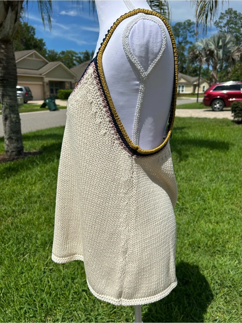 NWT🌷Banana Republic Cream Knit V-Neck Cami with Navy, Lavender & Mustard Trim